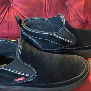 Vans Black Suede Mte1 mid slip men’s 8
